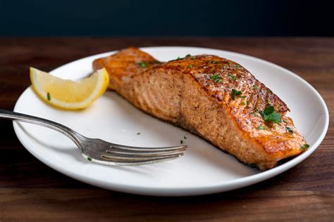 How long it takes to cook salmon in the oven?